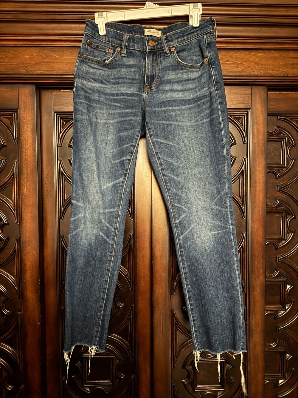 Madewell Cropped Raw-Hem Jeans in Medium Blue